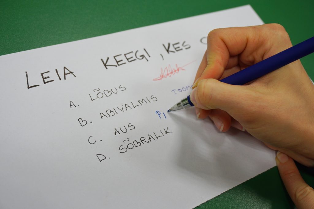 Leia keegi, kes on…